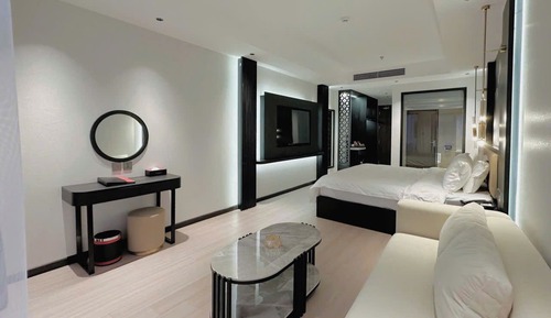 Habitación Deluxe doble de uso individual, balcón, vistas a la piscina