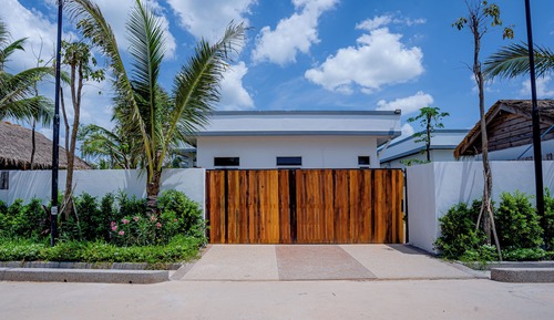 Royal Suite - Private 3 Bedrooms Villa Garden View