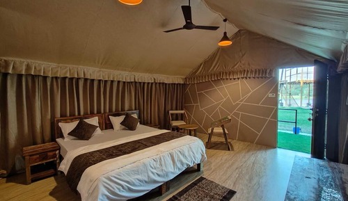 Deluxe Double Room, Garden View