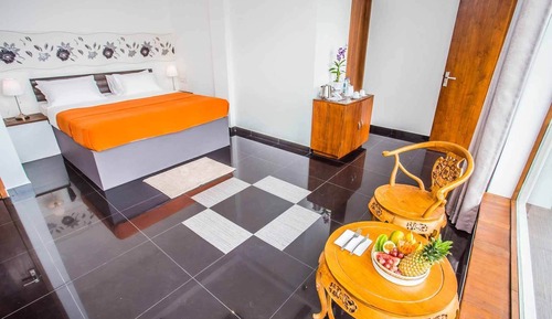 Habitación doble superior, balcón, vistas parciales al mar