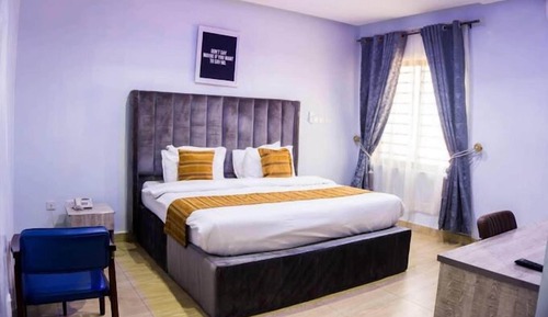 Habitación junior, balcón, vistas a la ciudad