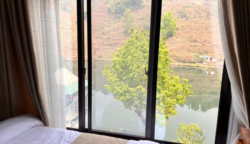 Habitación con 1 cama doble o 2 individuales, vistas al lago