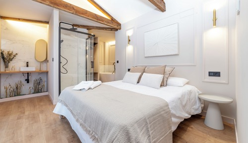 Apartamento de lujo, balcón, vistas a la ciudad