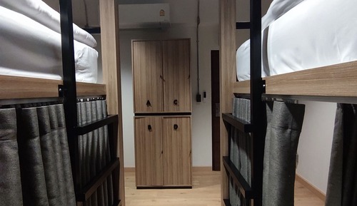 Habitación cuádruple, dormitorio mixto