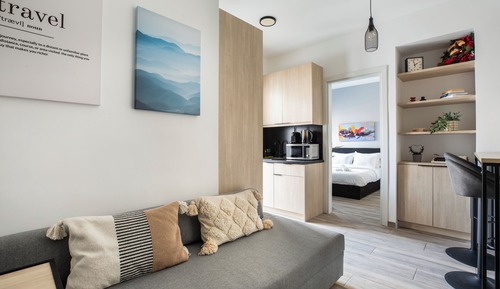 Habitación Deluxe doble, 1 habitación, balcón, vistas a la ciudad