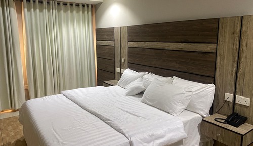 Suite Elite, balcón, vistas a la ciudad