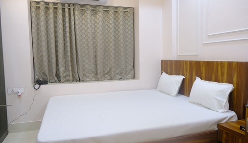 Habitación Club, 1 cama de matrimonio grande