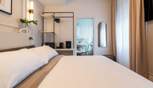 Habitación doble, 1 cama de matrimonio con sofá cama, no fumadores, baño privado