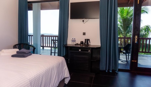 Estudio Deluxe, varias camas, vistas al mar
