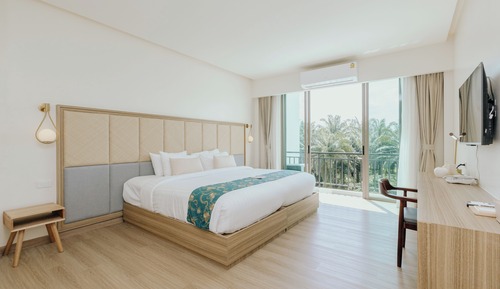 Habitación superior, vistas a la piscina