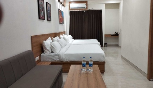 Habitación familiar, balcón, vistas al jardín