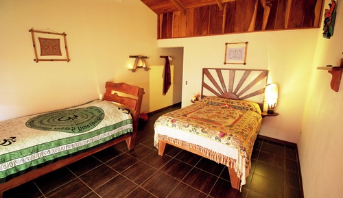Habitación triple, balcón, vistas al mar