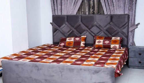 Habitación Deluxe con 1 cama doble o 2 individuales, balcón, vistas a la ciudad
