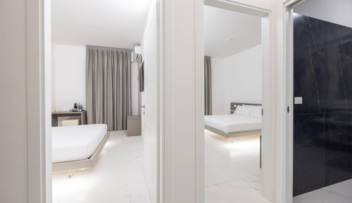 Habitación triple de lujo, baño privado, vistas a la ciudad