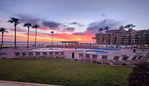 Apartamento familiar, 2 habitaciones, vistas al mar, frente a la playa