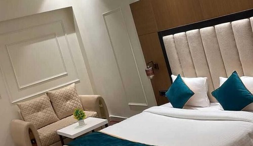 Luxury Single Room, City View