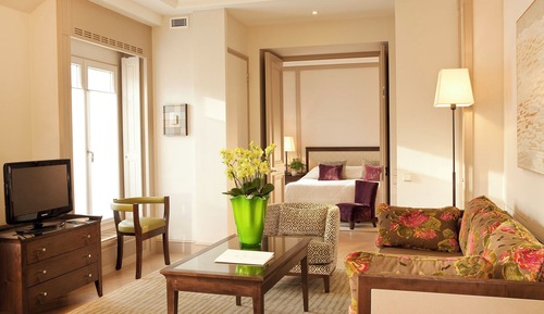 Family Suite, City View