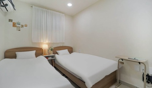 Habitación con 1 cama doble o 2 individuales