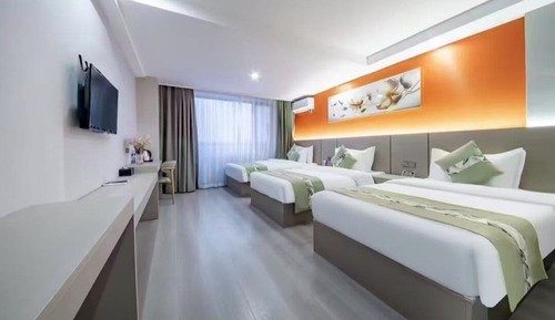 Business Triple Room, City View
