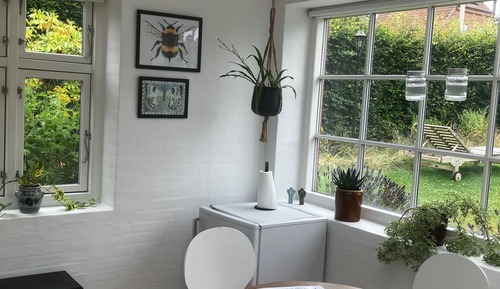 Apartamento, cocina básica, vistas al jardín