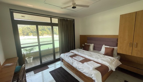 Habitación doble, vistas al río