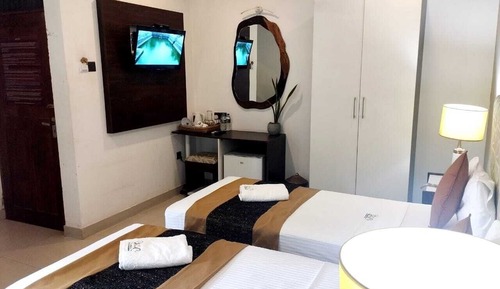 Habitación Deluxe con 1 cama doble o 2 individuales, vistas al jardín