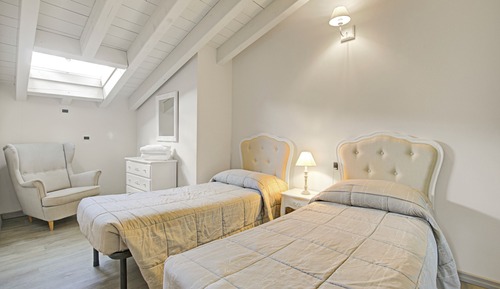 Apartamento familiar, 2 habitaciones (Two Bedroom Apartment With Pool)