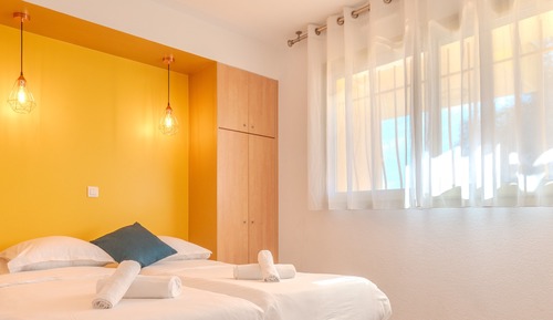 Apartamento, 2 habitaciones, terraza, vistas al jardín