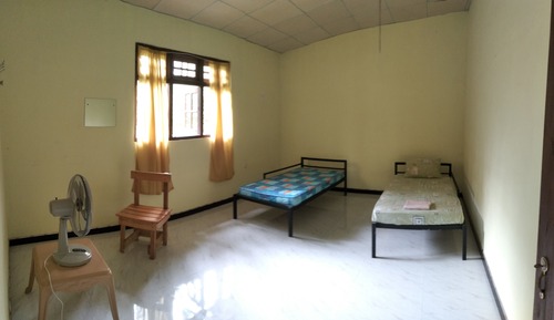 Habitación básica con 1 cama doble o 2 individuales