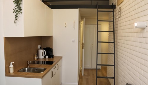 Estudio Confort, varias camas, cocina básica, vistas a la ciudad