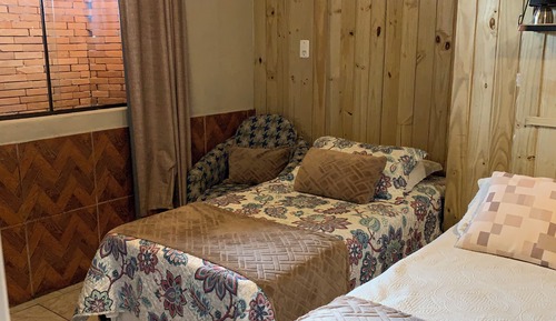 Quarto Triplo com banheiro - Andorinhas