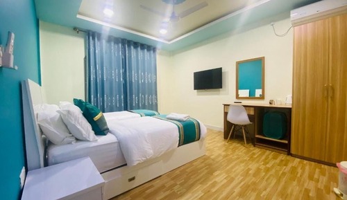 Habitación Confort con 1 cama doble o 2 individuales, vistas a la ciudad