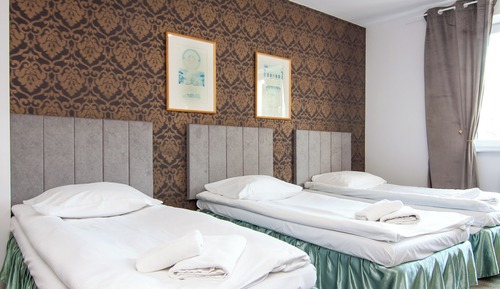 Habitación triple clásica, vistas al jardín