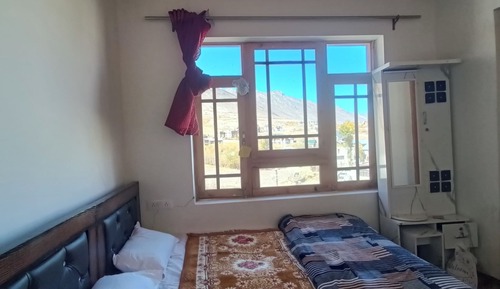 Habitación básica, vistas a la montaña