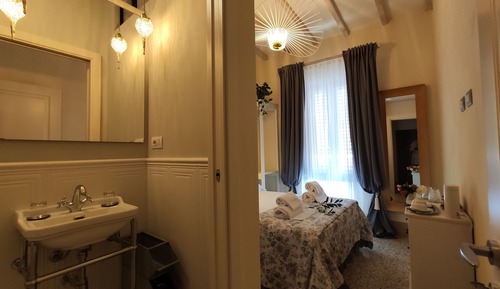 Habitación económica, vistas a la ciudad