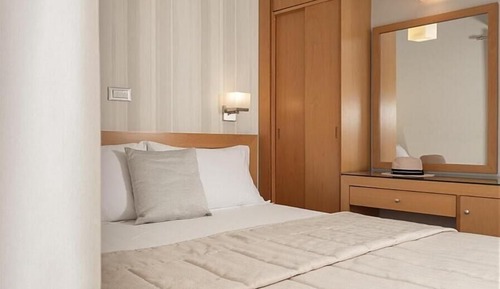 Habitación básica doble, 1 cama de matrimonio, vistas a la montaña
