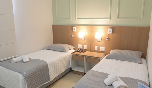 Habitación con 2 camas individuales