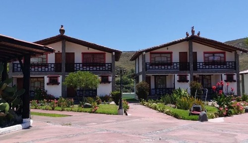 Habitación triple clásica, vistas a la montaña