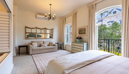 One Bedroom Lake View Villa 32