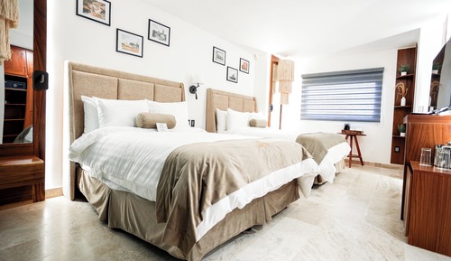Habitación cuádruple, vistas a la ciudad