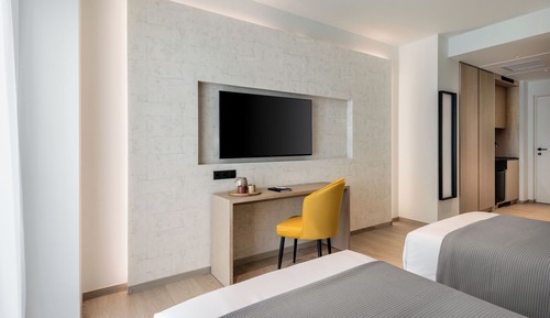 Habitación superior con 1 cama doble o 2 individuales