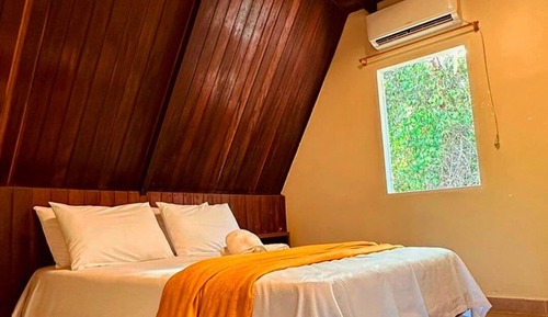 Hibiscus Chalet, View of the Itiquira Waterfall