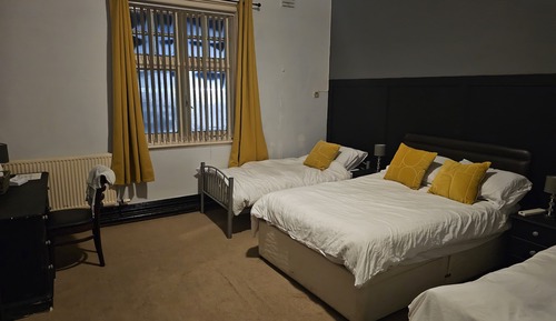Habitación cuádruple básica