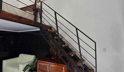 Habitación, balcón, vistas a la montaña