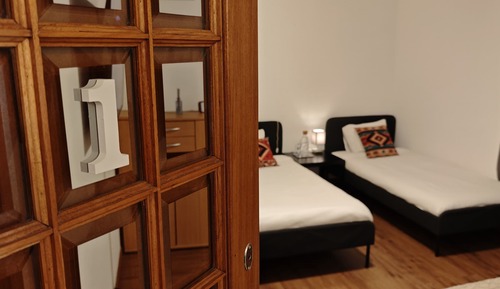 Habitación cuádruple familiar, vistas al patio