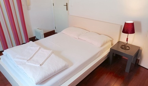 Apartamento, 2 habitaciones, fumadores, balcón