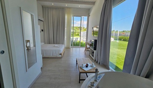 Suite Deluxe, vistas a la piscina