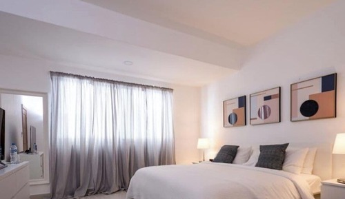 Apartamento Confort, 1 cama de matrimonio grande con sofá cama, balcón, vistas a la ciudad