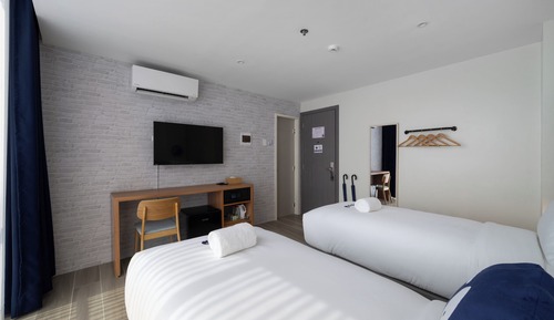 Habitación clásica con 2 camas individuales