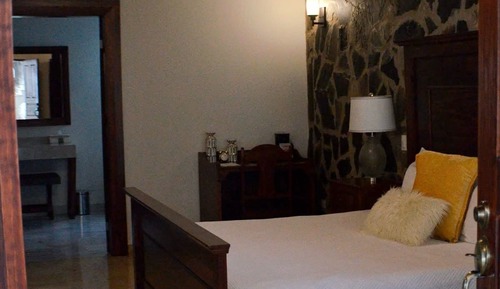 Habitación Deluxe, 1 cama de matrimonio, señalización en braille, Aire acondicionado